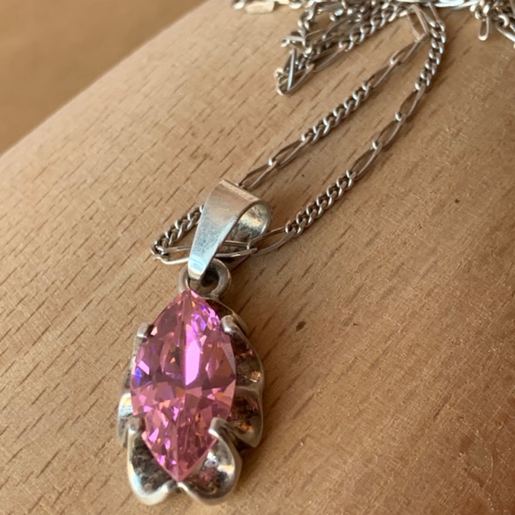 VINTAGE NAVETTE PINK ICE CZ PENDANT W/ FIGARO CHAIN 925 STERLING MADE IN MEXICO - Picture 7 of 16